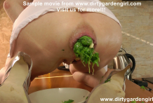 Anal salad preperation with Dirtygardengirl