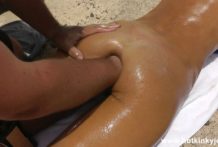 Hotkinkyjo Sensual anal fisting massage at public beach